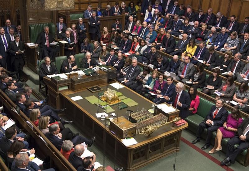 Britanski parlament odbacio prijedlog o Brexitu
