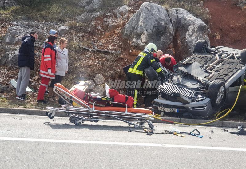 Teška prometna nesreća na Žovnici - Strahovita prometna nesreća na vrhu Žovnice