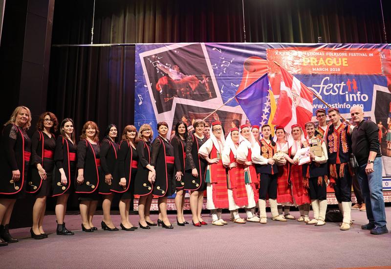 Članovi HKUD Sv. Ante - Cim u Pragu - Cimljani predstavljali BiH na folklornom festivalu pjesme, igre i tradicije u Pragu