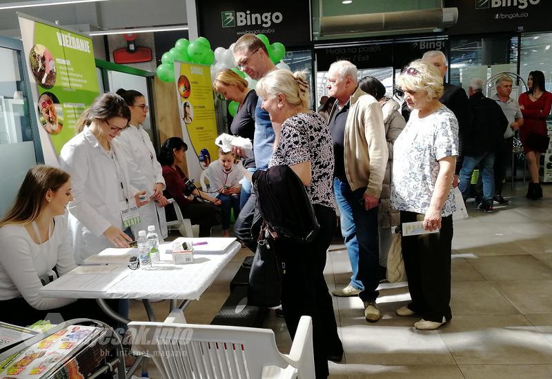 Život Plus organizirao je u sklopu Bazara zdravlja besplatan pregled građana - U toku besplatan zdravstveni pregled u TC Bingo