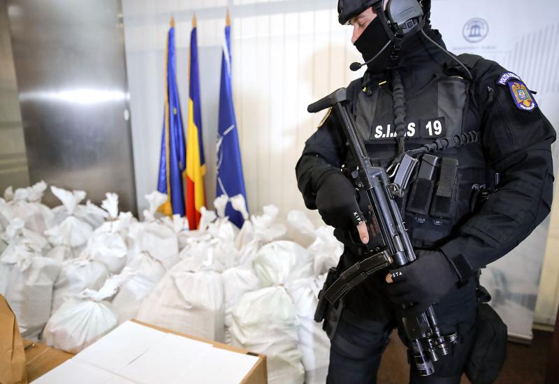 Zaplijenjen kokain vrijedan 300 milijuna eura, uhićena dvojica Srba