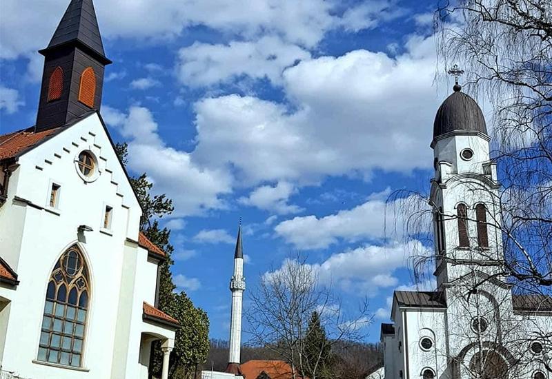  - Burek, Burek, Бурек: Multikulturalna Bosna i Hercegovina