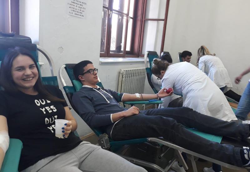 Široki Brijeg: Učenici Srednje strukovne škole darovali 39 doza krvi