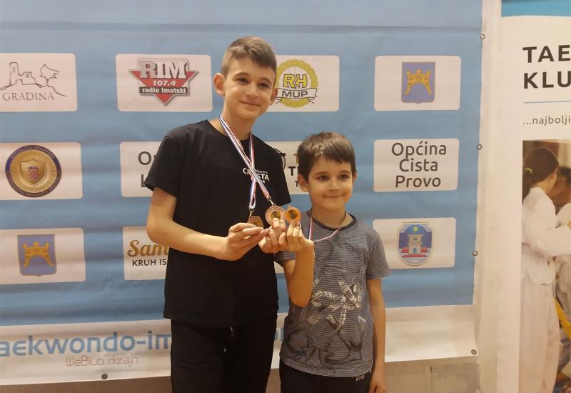 Mostarski taekwondo klub Cro Star se izborio za 14 medalja - Mostarski taekwondo klub Cro Star se izborio za 14 medalja