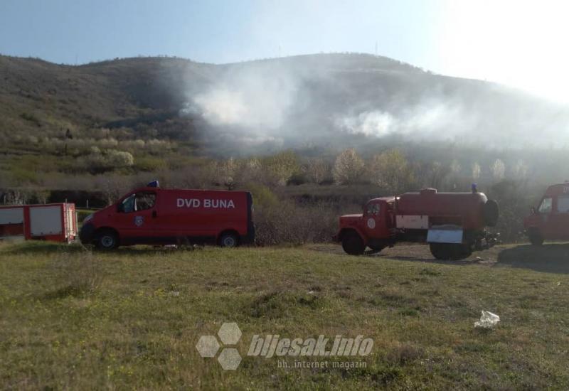 Vatrogasci se bore s požarom kod Bačevića