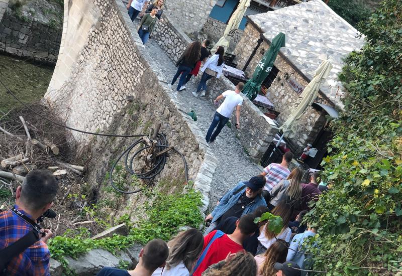 Mladi iz Kotor Varoši snimaju u Mostaru: Mostar nisu samo 'most i podjela'