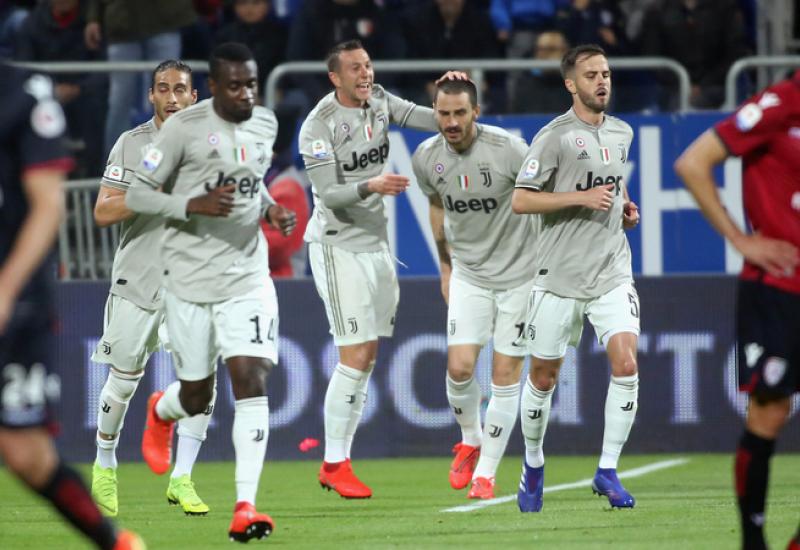 Cagliari - Juventus 0:2 - Juventus svladao Cagliari bez Ronalda i Mandžukića: Mladi Kean opet zabio