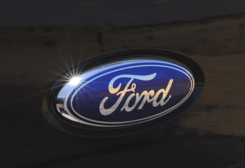 Ford želi reklame uz cestu prikazivati na zaslonu u kabini automobila