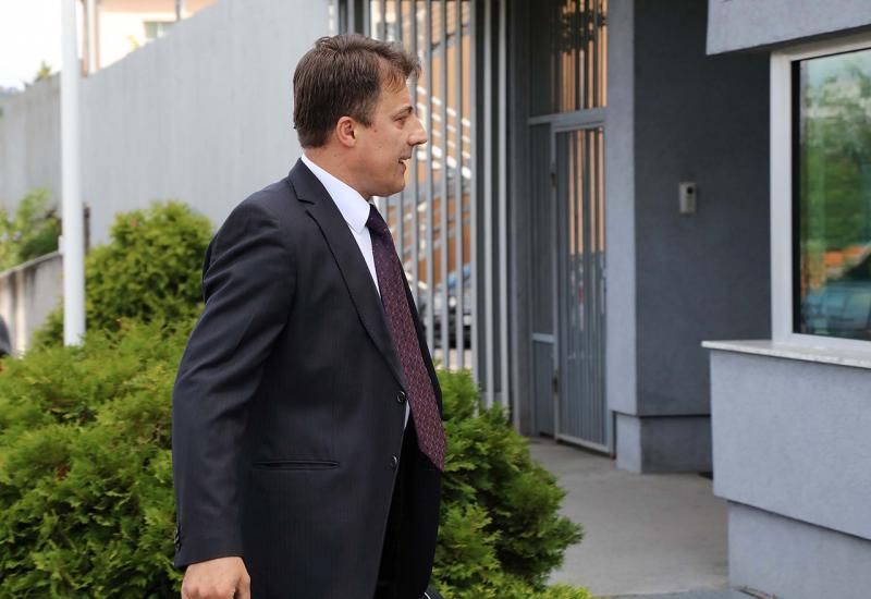 Kemal Čaušević odstranjen iz sudnice nakon što je tražio izuzeće Vijeća
