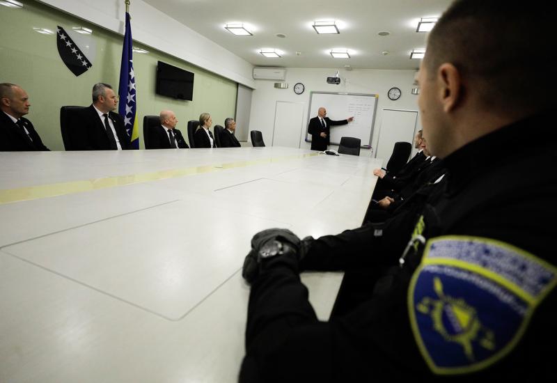Pripadnici Direkcije za koordinaciju policijskih tijela BiH - Kako je biti bodyguard u BiH?
