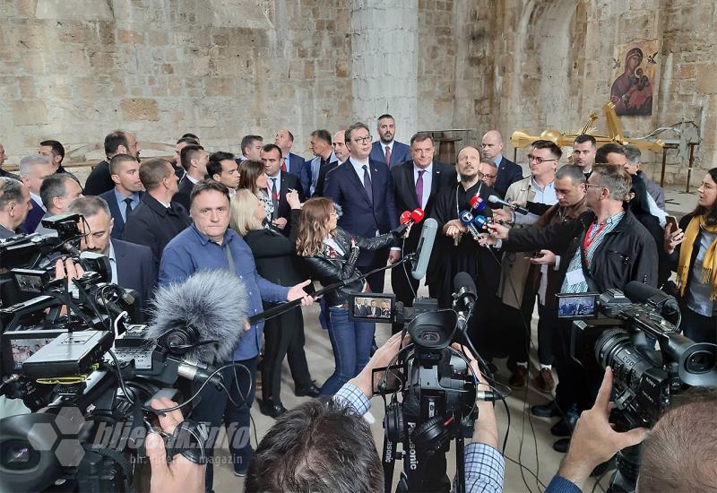 Vučić i Dodik u Sabornoj crkve Svete trojice u Mostaru - Vučić i Dodik nadaju se da će saborna crkva u Mostaru biti završena 2020.