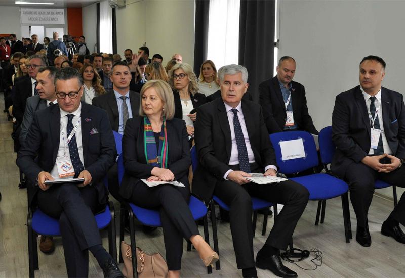 Konferencija: Gospodarstvo - ključni čimbenik razvoja društva - Mostar okupio brojne gospodarstvenike iz BiH i zemalja regije