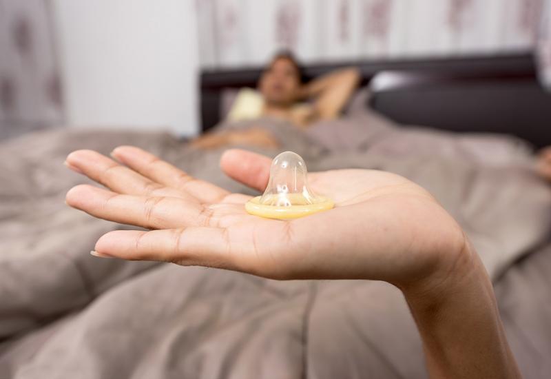 Skidanje kondoma bez pristanka je seksualno napastovanje