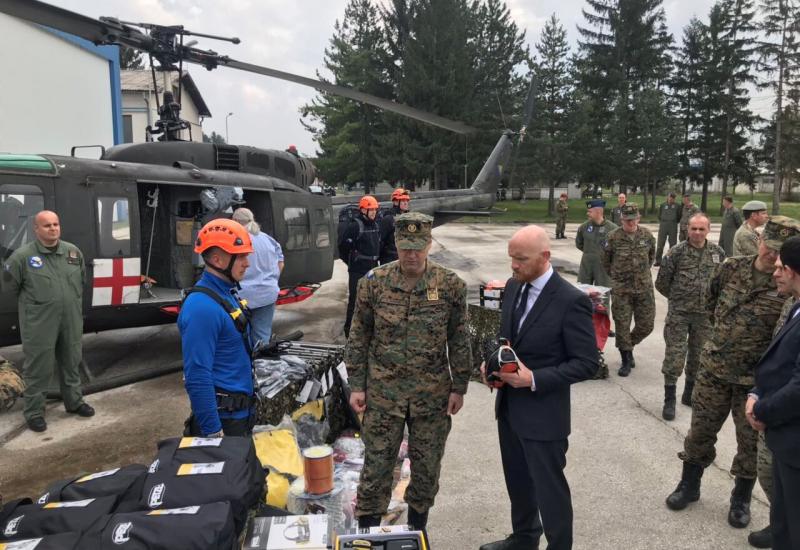 Donacija za dva helikopterska skvadrona Oružanih snaga BiH  - 
