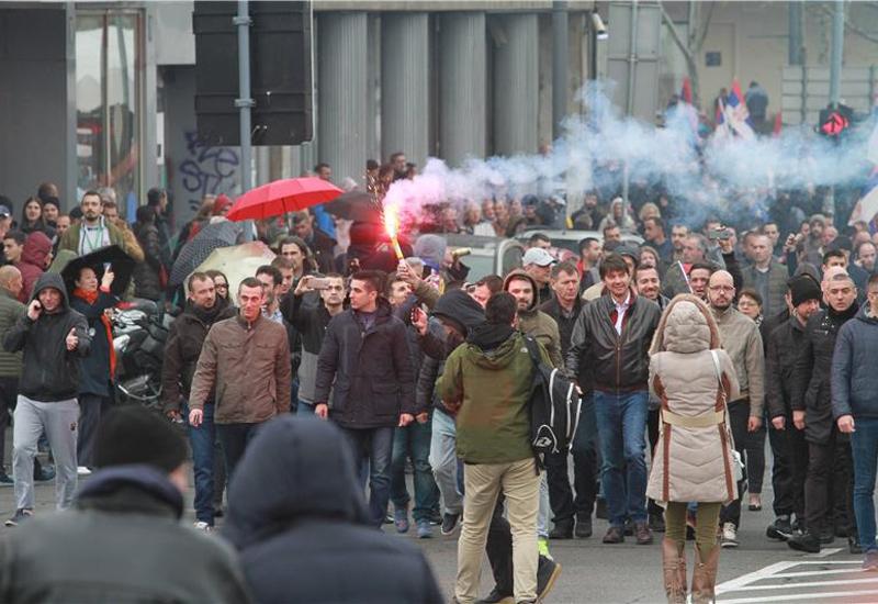 Prosvjed u Srbiji - Počeo prosvjed ispred narodne skupštine u Beogradu
