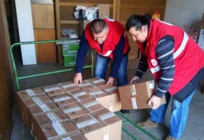 Livno: Podjeljena humanitarna pomoći  - Livno: Podjeljena humanitarna pomoći 