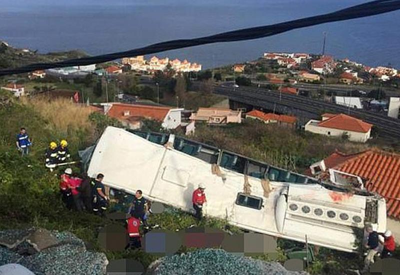 Detalj s mjesta nesreće - Portugal: Najmanje 28 mrtvih u prevrtanju autobusa