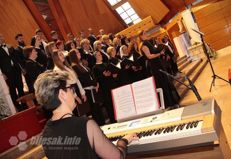 Uskrsni koncert u mostarskoj katedrali  - Uskrsni koncert u mostarskoj katedrali 