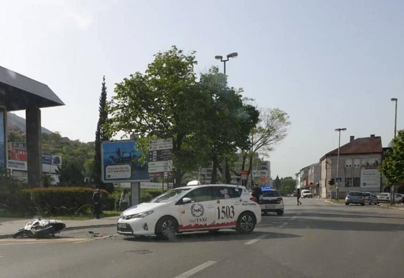 Sudar - Mostar: Sudar motora i taksija