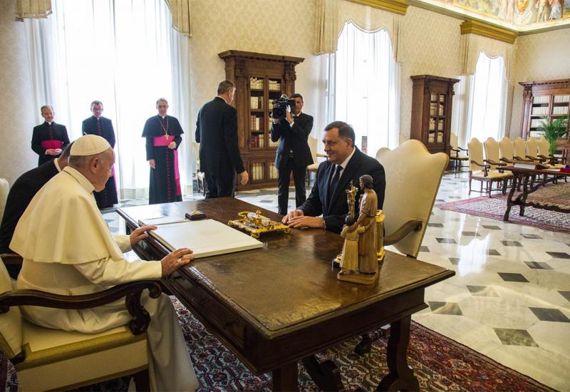 Što je Dodik pričao s papom Franjom