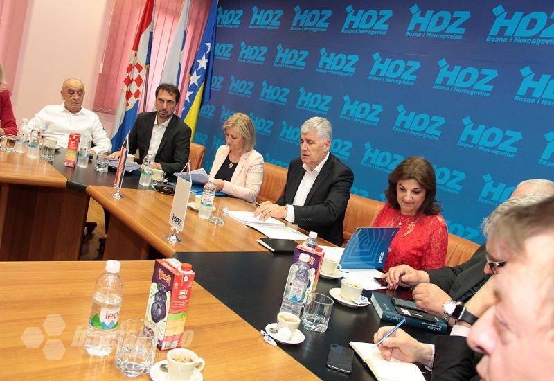 HDZ: Hrvati i dalje za kompromis