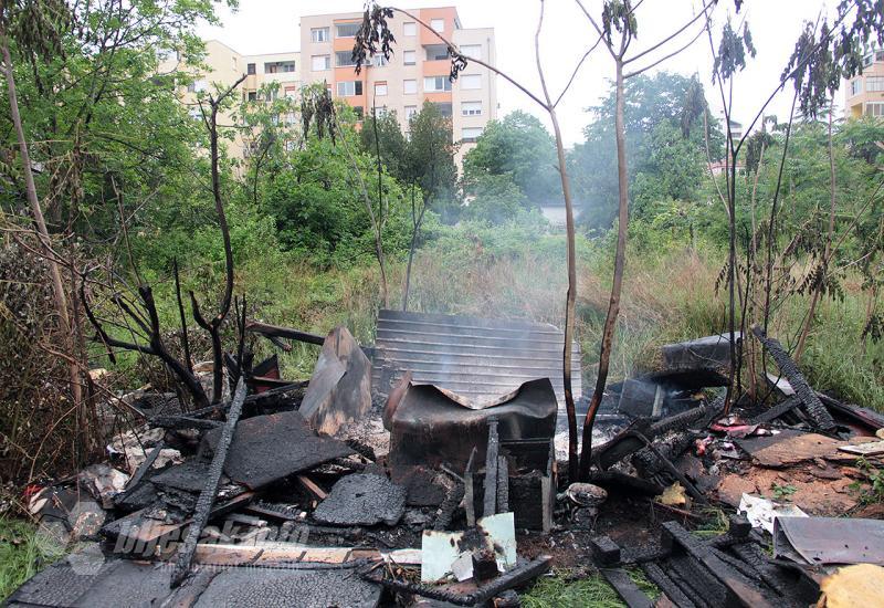Mostar: Izgorjela baraka