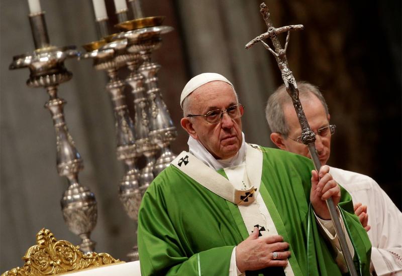Papa Franjo molio s Romima i Sintima