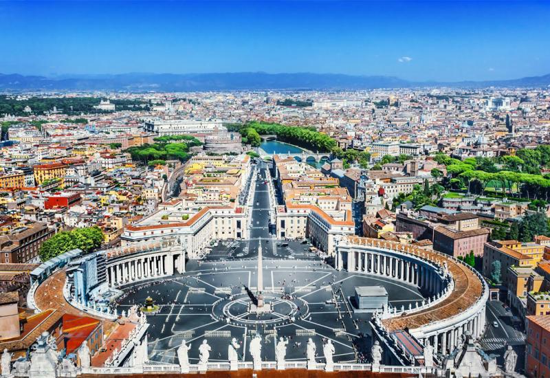 Vatikan - Konzervativni teolozi Papu žele proglasiti heretikom