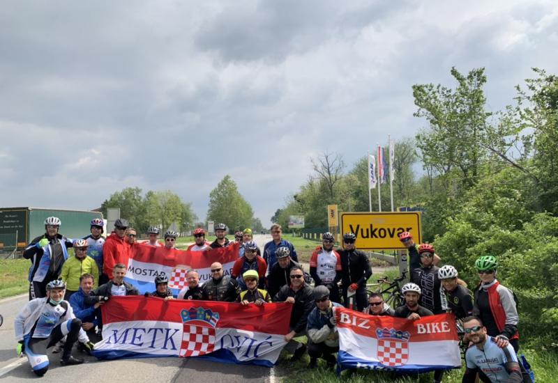 Biciklistička karavana prijateljstva stigla u Vukovar - Biciklistička karavana prijateljstva stigla u Vukovar