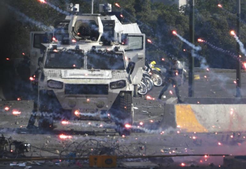Na ulicama do slobode: Novi sukobi u Caracasu 