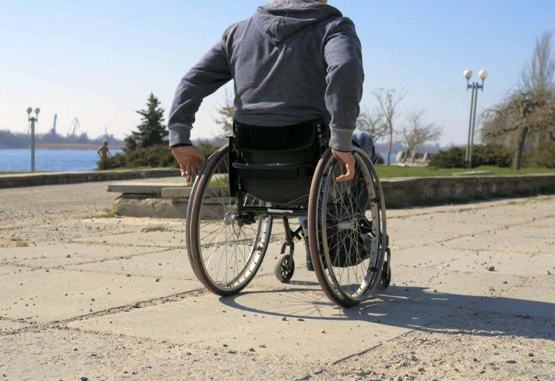 Vozio invalidska kolica s 2,5 promila