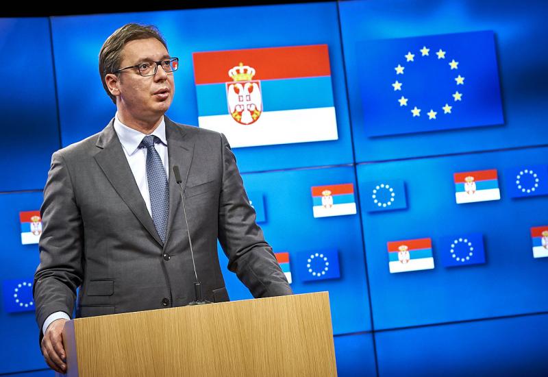 Srbija skretanjem ka autoritarnosti otežava put prema EU