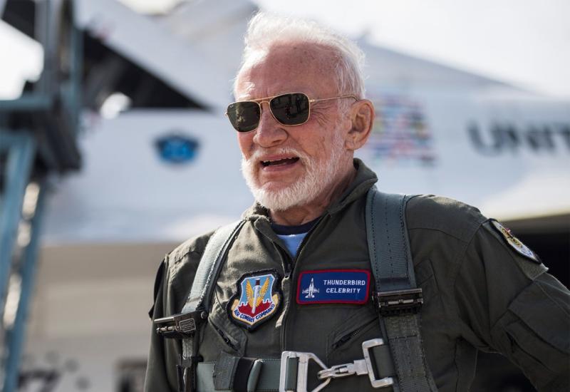 Buzz Aldrin: Preselimo se na Mars