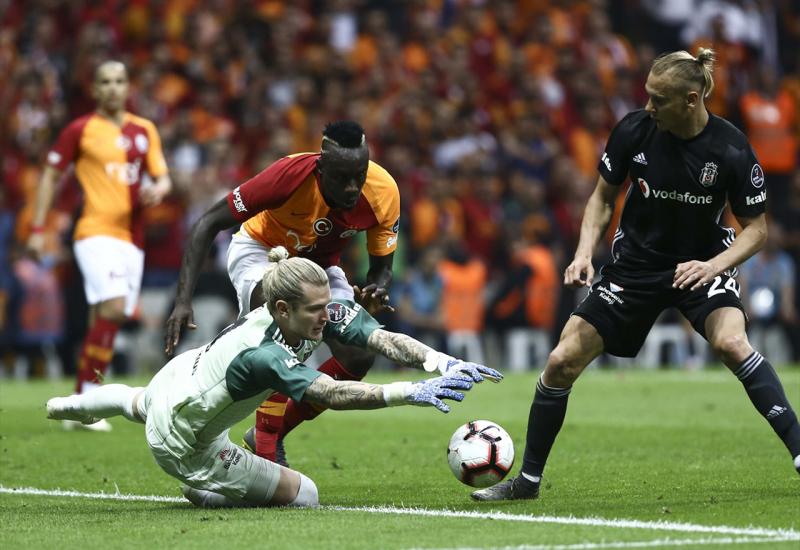Galatasaray pobijedio Bešiktaš i izbio na vrh ljestvice
