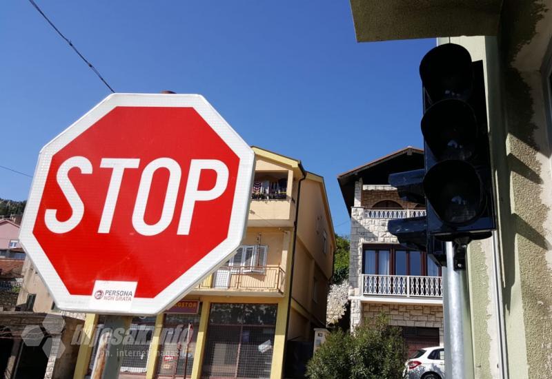 Novopostavljeni semafor u Čapljini - Prvi semafori postavljeni u središtu Čapljine nakon 30 godina