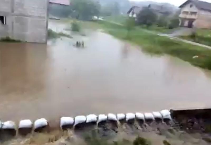Pogledajte kako se u BiH brani od poplava