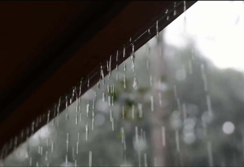 Kiša, pljuskovi i grmljavina