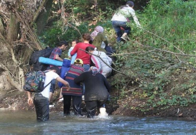 U Hrvatsku vraćaju samo one koji ne zatraže azil - Slovenska policija negira uskraćivanje azila migrantima 