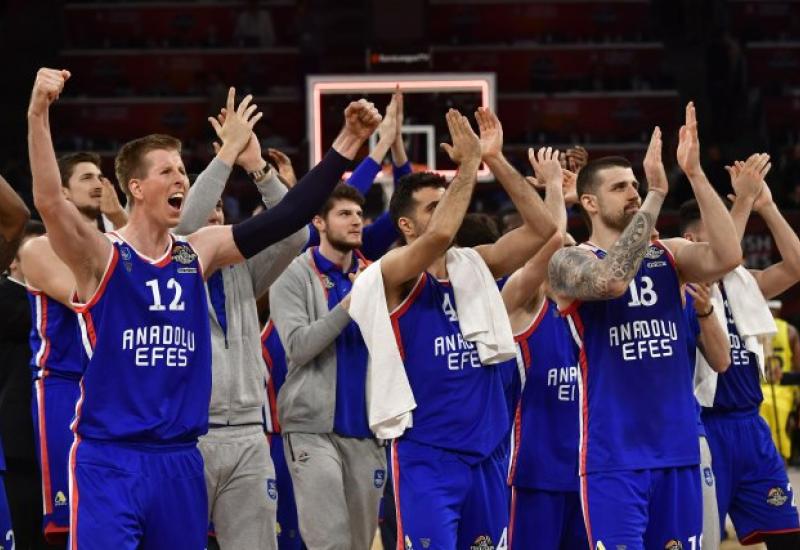 Larkin i Micić odveli Anadolu Efes u finale košarkaške Eurolige