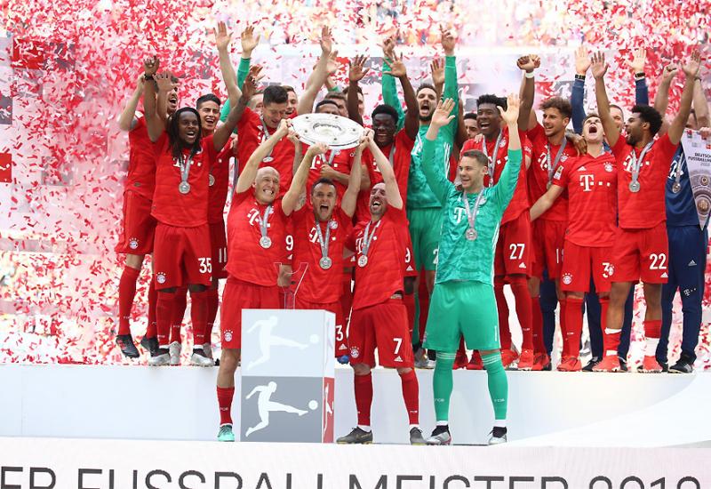 Bayern osvojio naslov prvaka, Kovaču ovacije