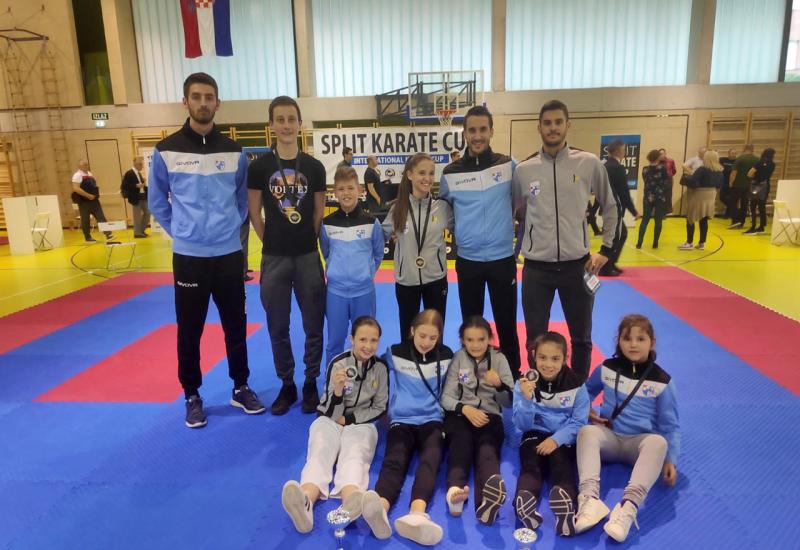 Širokobriješki karataši osvojili sedam medalja na splitskom natjecanju