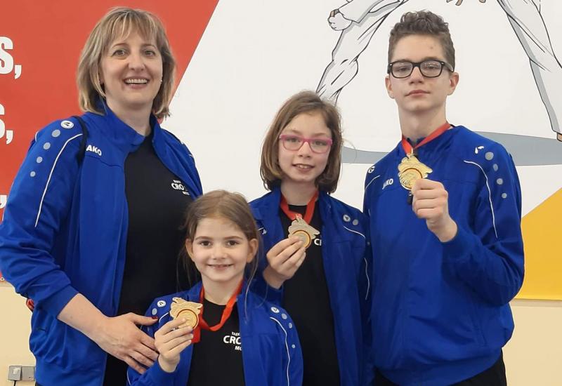 Taekwondo: Brat i sestre Penavić okitili se medaljama u Podgorici