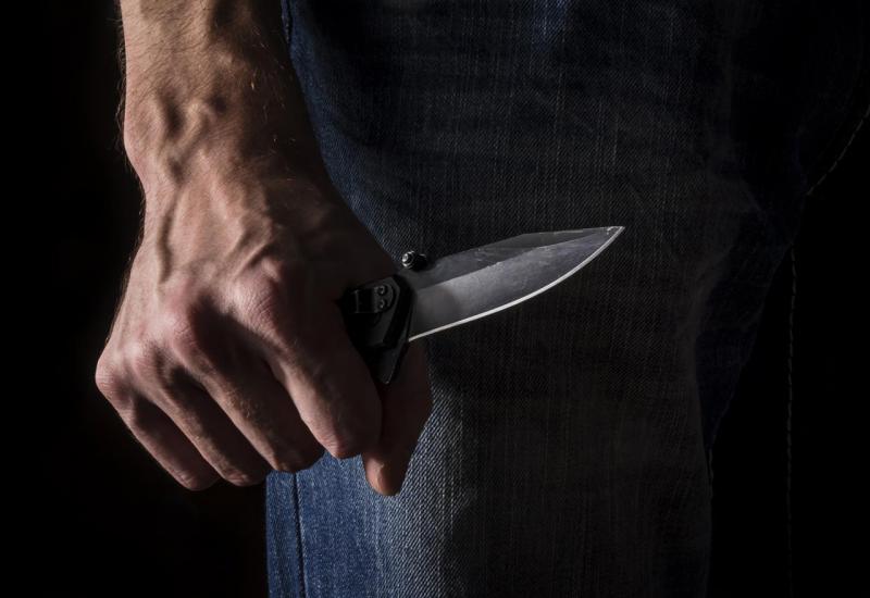 Grude: Policija traži muškarca s nožem