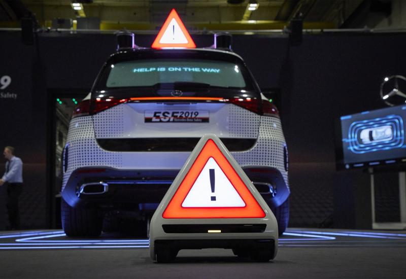Mercedes prikazao autonomni sigurnosni trokut za automobile
