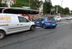Mostar: Sudar Golfa i Caddyja usporio promet na M-17