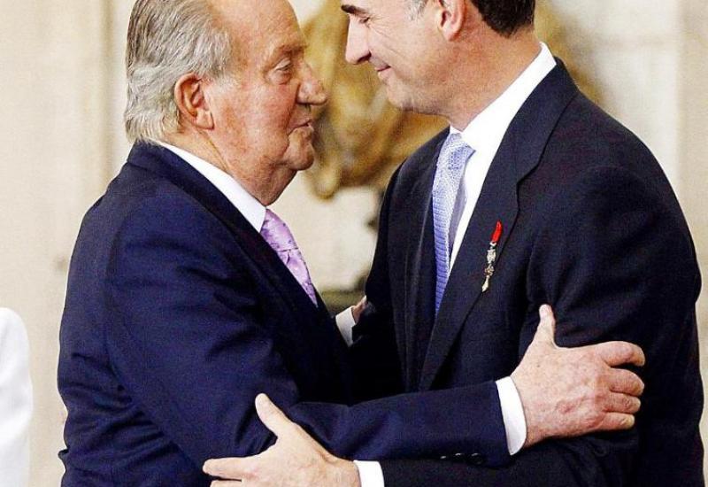  Juan Carlos je 2014. prepustio kraljevstvo svome sinu Felipeu - Juan Carlos: Odlazak vladara koji je ljubio pet tisuća žena