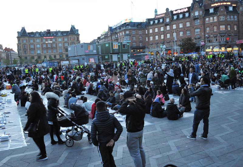 Radikalni desničari na iftaru u centru Kopenhagena zapalili Kur'an