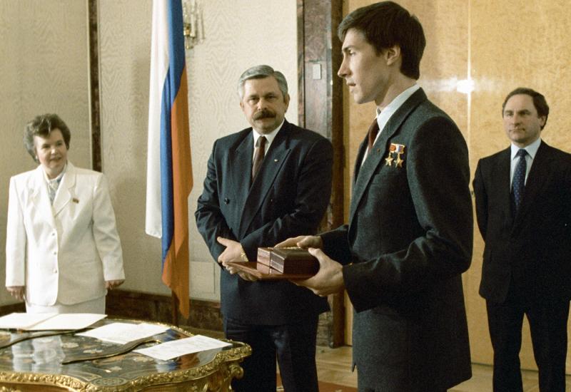 Krikaljov je dobio orden Heroja Rusije - Kozmonaut kojeg su 1991. zaboravili u svemiru