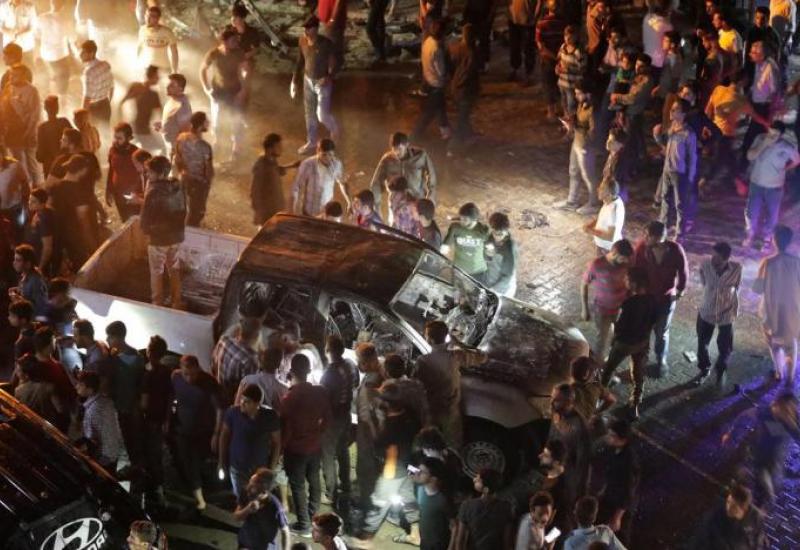 Na granici Turske i Sirije eksplodirala auto-bomba, poginulo 14 ljudi