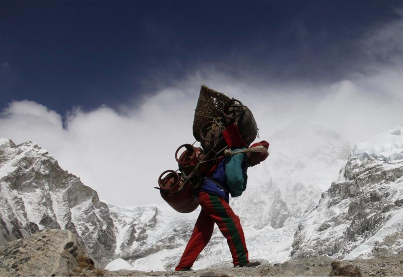 Nepal razmatra nova pravila za vrh svijeta